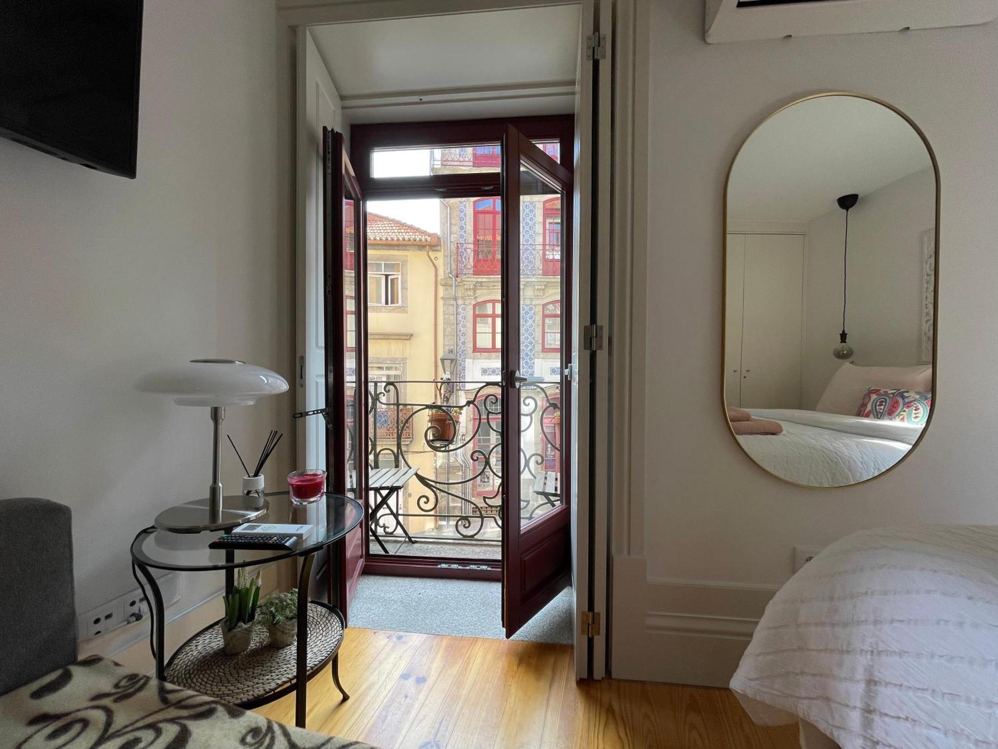 Historic Porto Balcony Hideaway - Taipas House 60 Apartment Екстериор снимка